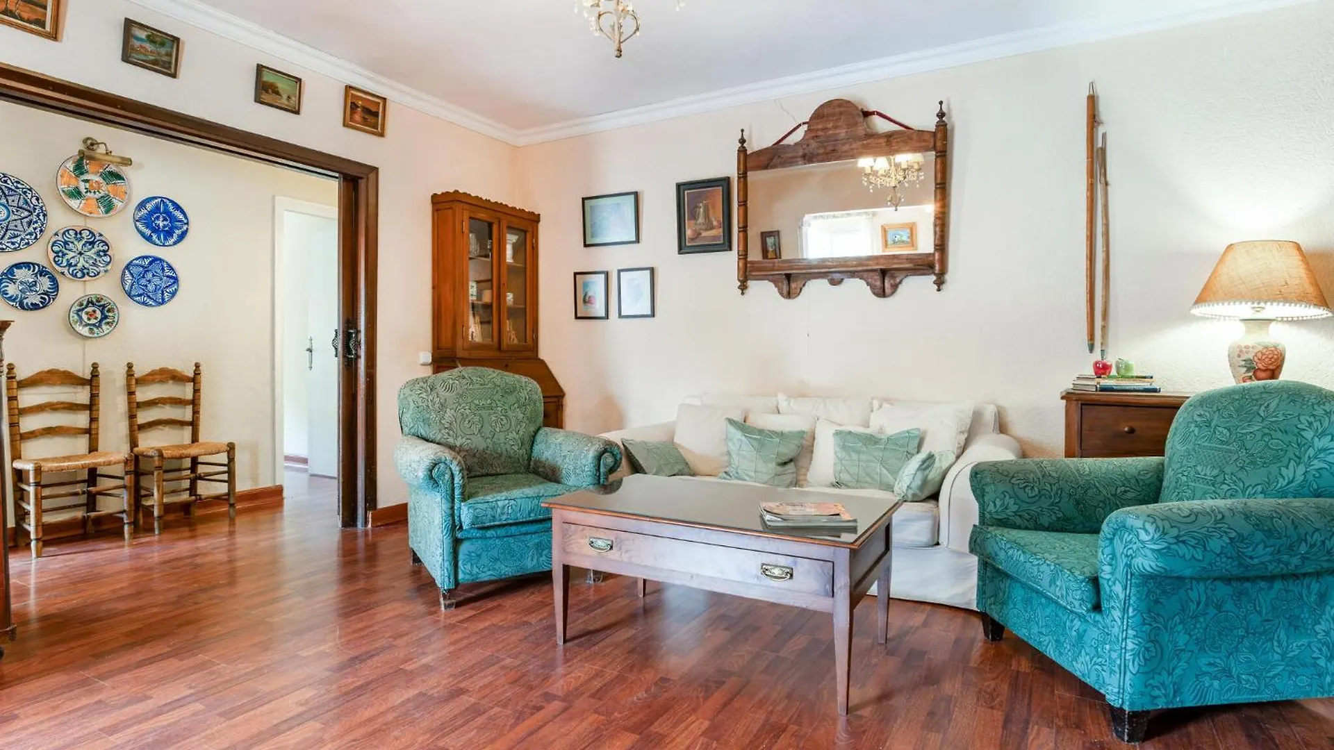 Tatil Evi Gorgeous Home In Sevilla With Kitchen