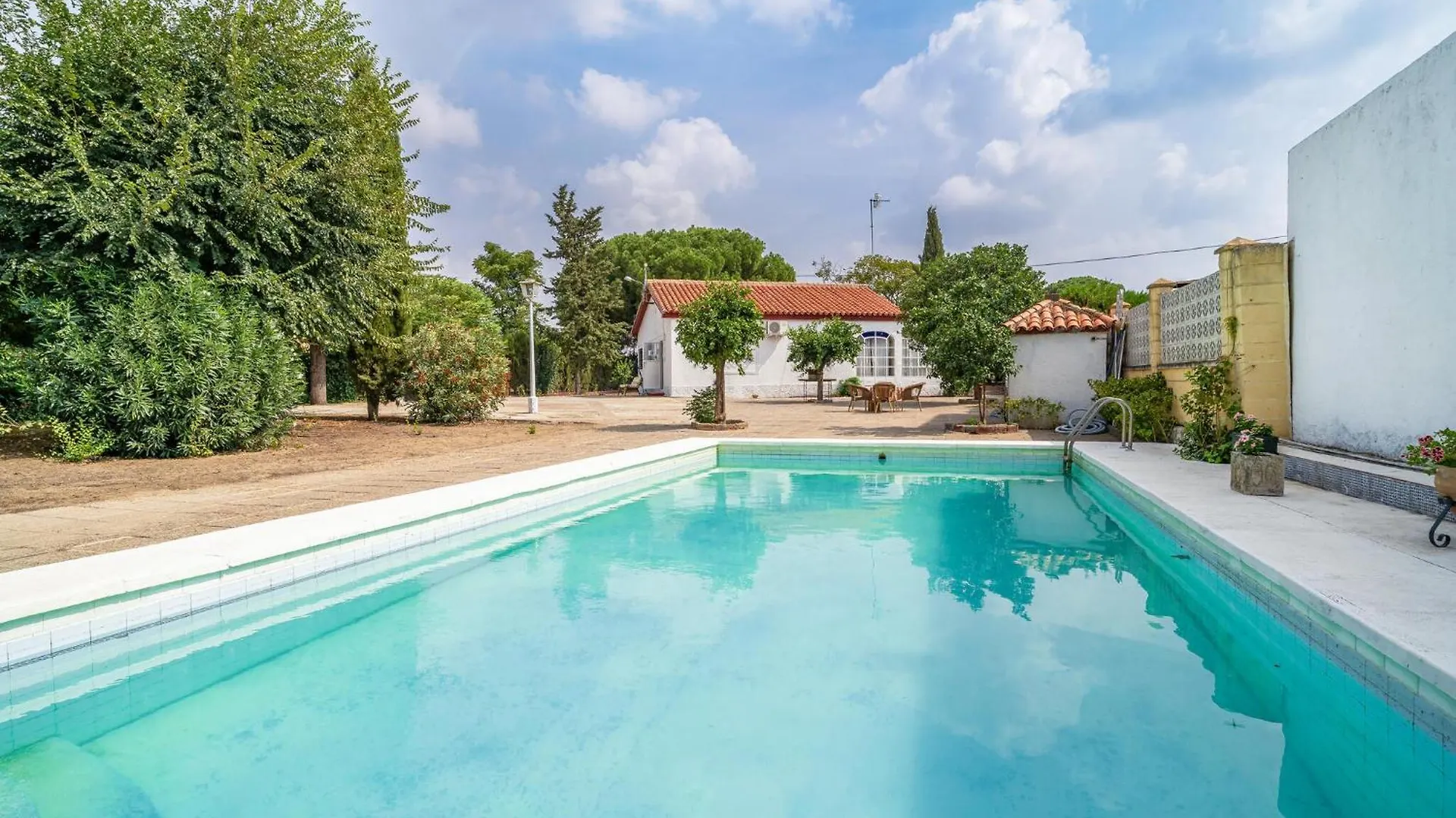 Gorgeous Home In Sevilla With Kitchen Seville