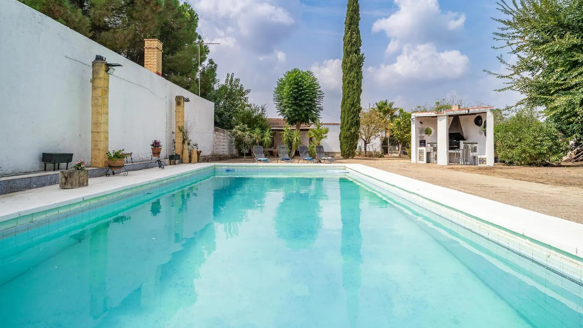 Holiday home Gorgeous Home In Sevilla With Kitchen
