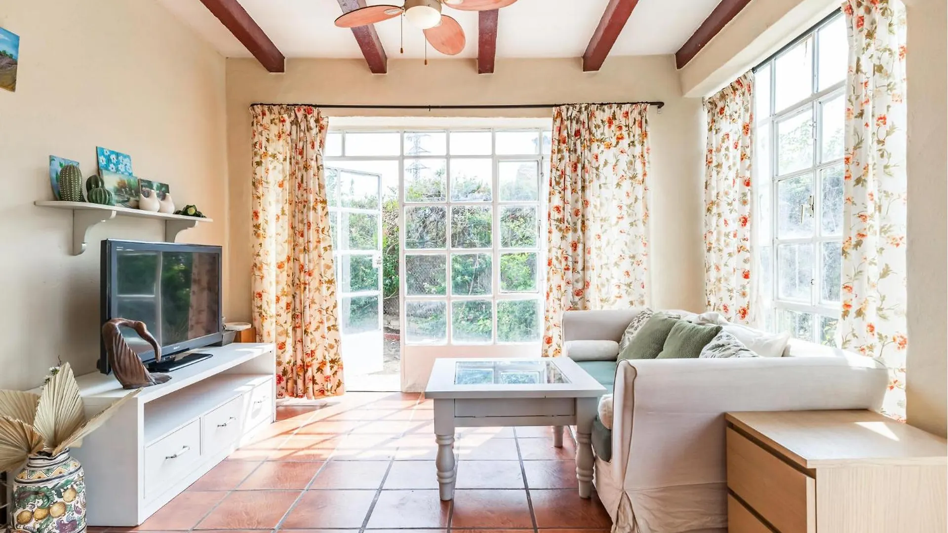 Gorgeous Home In Sevilla With Kitchen Holiday home