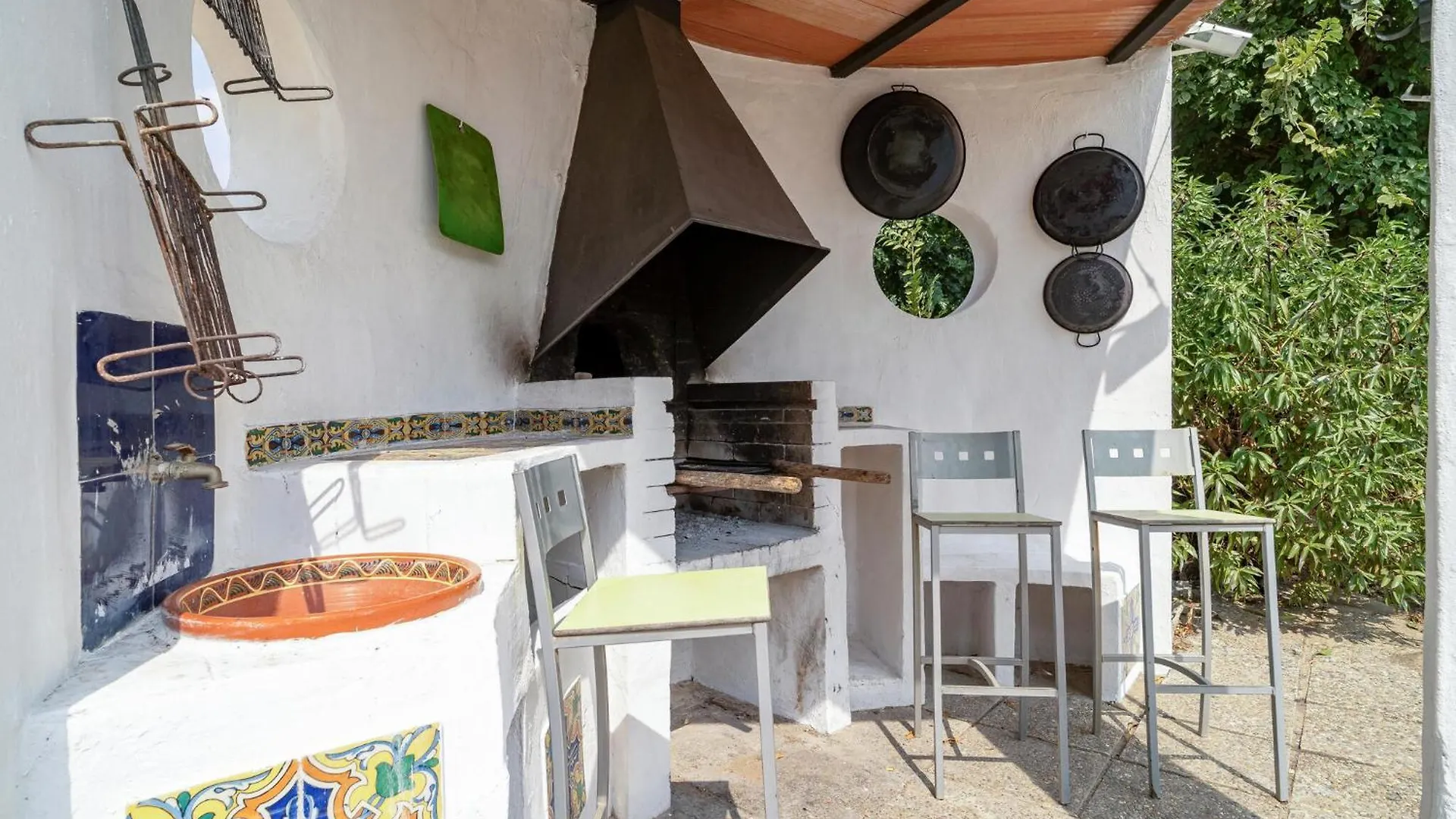 Holiday home Gorgeous Home In Sevilla With Kitchen Spain